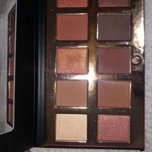Crown Pro 10 Color Fuego Collection Palette